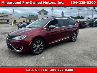 Used 2017 Chrysler Pacifica Limited w/ UConnect Theater Package