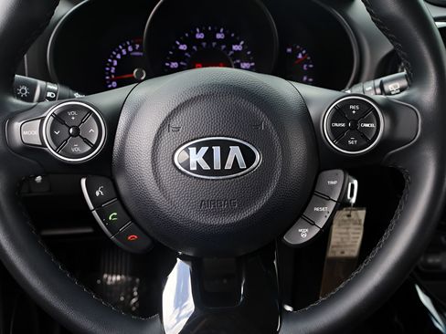 Used 2016 Kia Soul ! FWD image 19