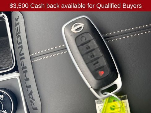 New 2026 Nissan Pathfinder Platinum image 21