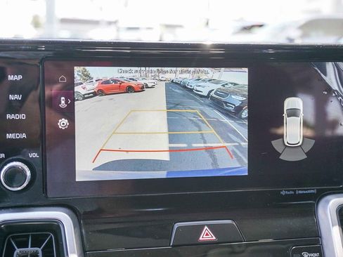 Certified 2022 Kia Sorento S FWD image 24