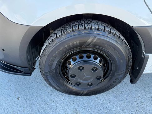 Used 2019 Mercedes-Benz Sprinter 170 w/ Chrome Grille Package image 30