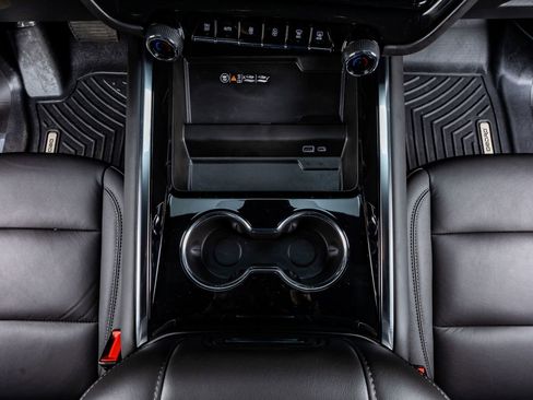 Used 2025 Chevrolet Tahoe Z71 w/ Z71 Off-Road Package image 28