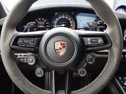 Certified 2025 Porsche 911 GT3 RS RWD image 19