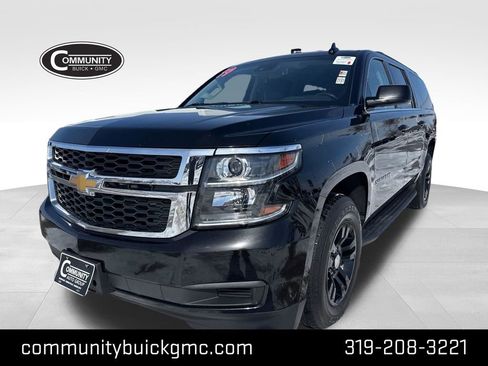 Used 2019 Chevrolet Suburban LT image 1