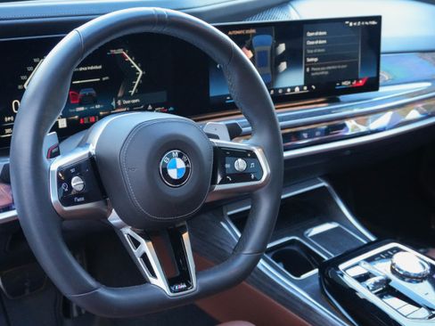 Certified 2023 BMW 760i xDrive 760i xDrive w/ Executive Package image 10