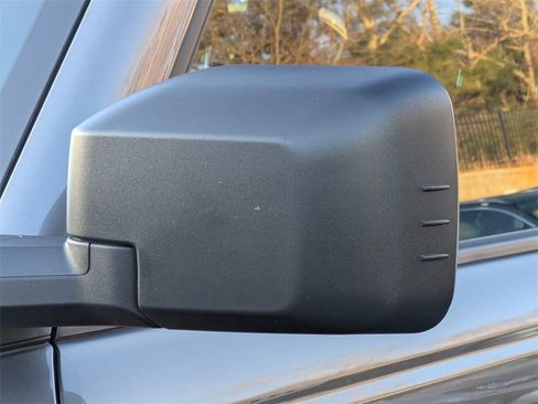 Used 2022 Ford Bronco Wildtrak image 11