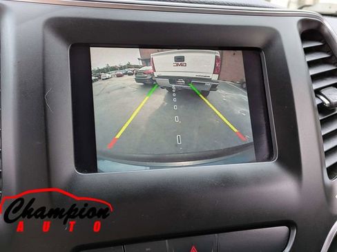 Used 2019 Jeep Cherokee Latitude w/ Popular Appearance Group image 23