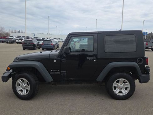Used 2012 Jeep Wrangler Sport AWD/4WD image 2