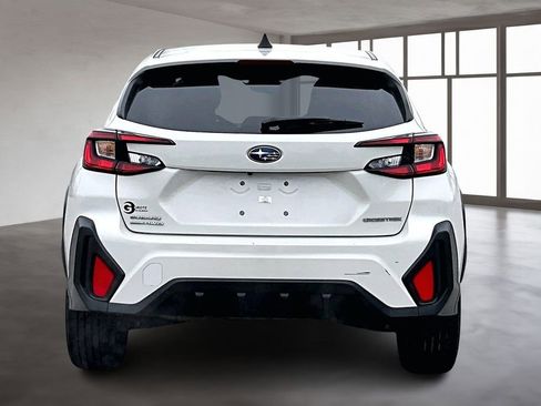 Used 2024 Subaru Crosstrek 2.0i image 5