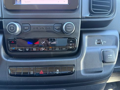 Used 2026 RAM ProMaster 2500 w/ Convenience Group FWD image 14