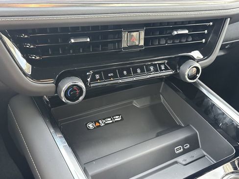 New 2026 Chevrolet Tahoe Premier AWD/4WD image 18