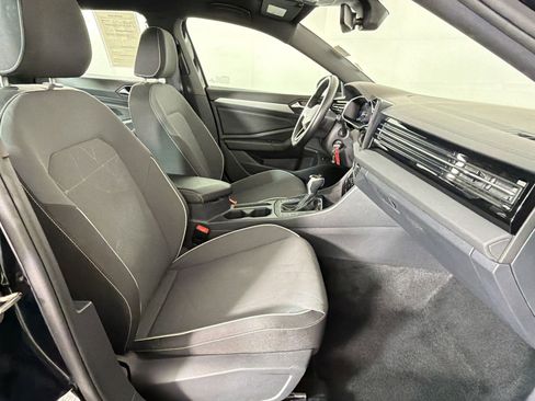 Used 2025 Volkswagen Jetta Sport FWD image 28