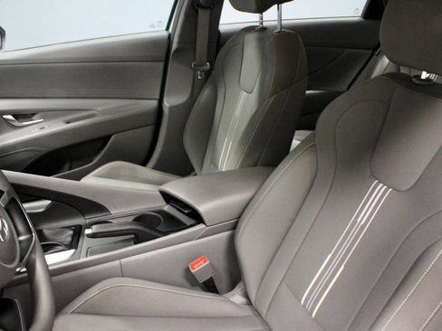 Used 2024 Hyundai Elantra SEL FWD image 24