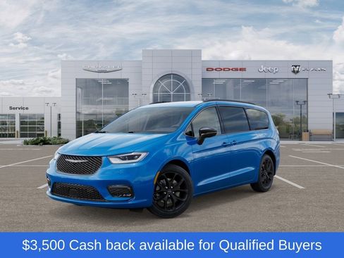 New 2026 Chrysler Pacifica Select w/ S Appearance Package AWD/4WD image 1