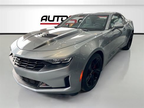Used 2023 Chevrolet Camaro LT w/ RS Package image 3