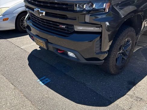 Used 2021 Chevrolet Silverado 1500 LT Trail Boss AWD/4WD image 2