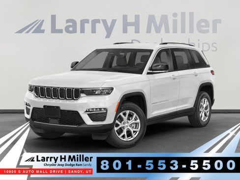 Used 2024 Jeep Grand Cherokee Laredo X AWD/4WD image 1