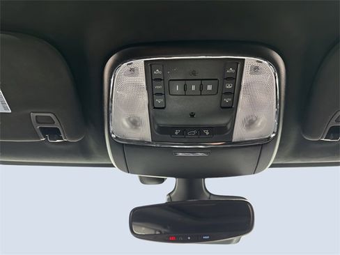 Used 2020 Jeep Grand Cherokee SRT image 29