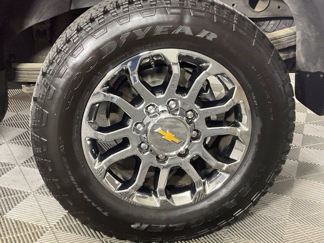 Used 2026 Chevrolet Silverado 2500 LTZ w/ LTZ Plus Package AWD/4WD image 41