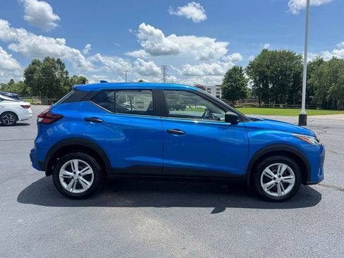 New 2025 Nissan Kicks Play S FWD image 8