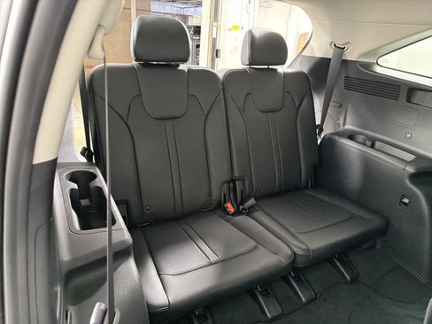 Used 2023 Kia Sorento EX w/ Panoramic Sunroof Package FWD image 13