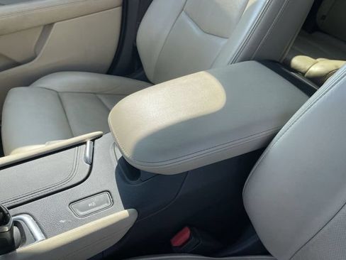 Used 2018 Cadillac XT5 Luxury w/ Driver Awareness Package FWD image 20