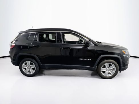 Used 2022 Jeep Compass Latitude AWD/4WD image 4