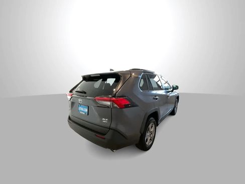 Used 2025 Toyota RAV4 XLE AWD/4WD image 8