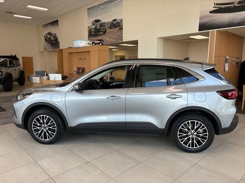 New 2024 Ford Escape SE w/ PHEV Premium Package image 5