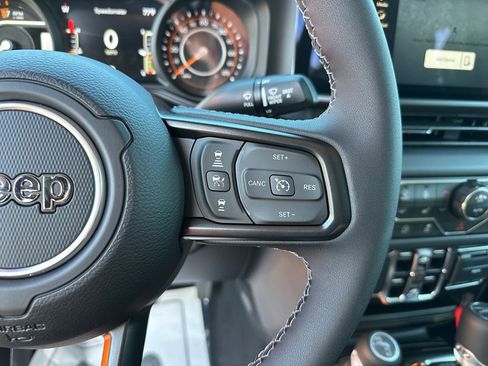 New 2025 Jeep Gladiator Sport w/ Premium Package image 20