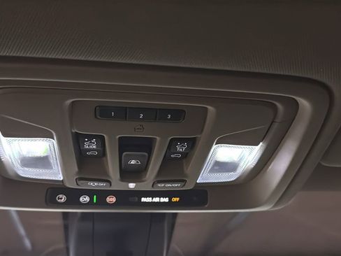 Used 2020 GMC Sierra 3500 Denali w/ Denali Ultimate Package image 37