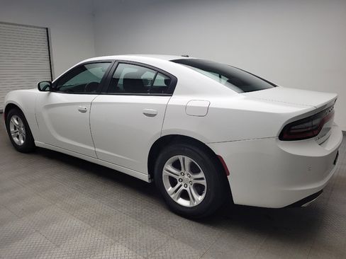 Used 2022 Dodge Charger SXT RWD image 3