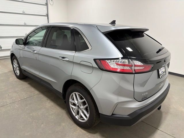 Used 2024 Ford Edge SEL w/ Convenience Package AWD/4WD image 6
