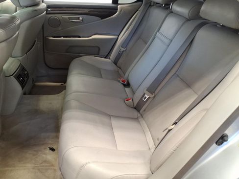Used 2012 Lexus LS 460 AWD w/ Comfort Pkg image 21