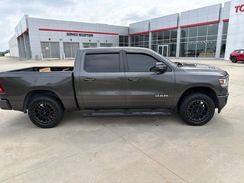 Used 2023 RAM 1500 Laramie AWD/4WD image 2