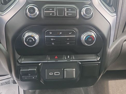 Used 2020 GMC Sierra 2500 SLE AWD/4WD image 13