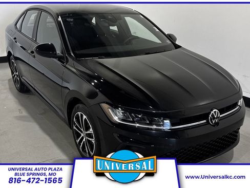 Used 2025 Volkswagen Jetta Sport FWD image 1