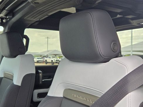 Used 2025 GMC Hummer EV 3X AWD/4WD image 12