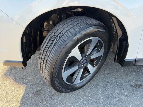 Used 2017 Subaru Forester 2.5i Limited AWD/4WD image 16