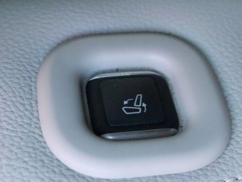 Used 2016 Mercedes-Benz GL 320 BlueTEC 4MATIC image 31
