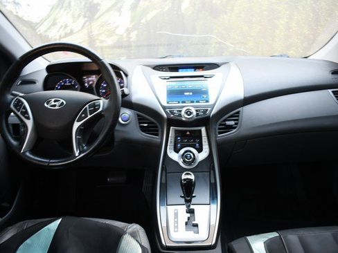 Used 2011 Hyundai Elantra Limited w/ Premium Pkg 5 FWD image 18