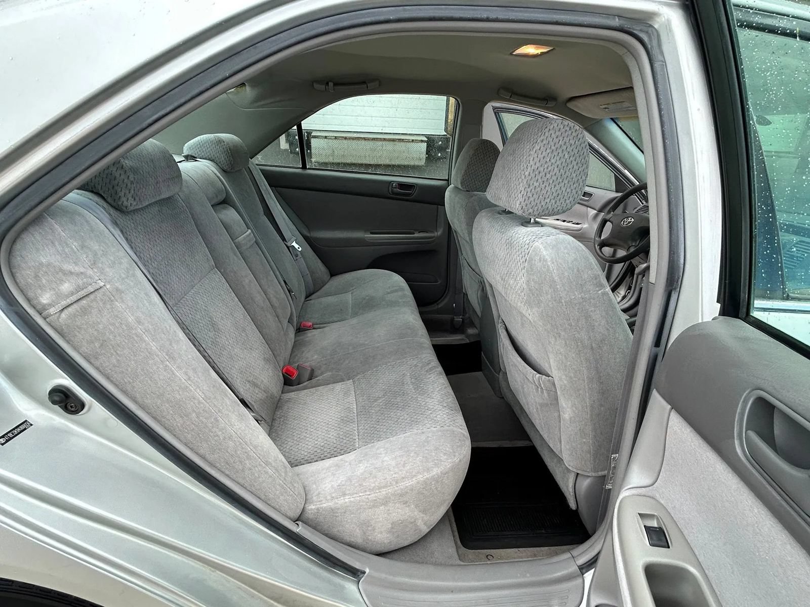 Used 2004 Toyota Camry LE FWD image 12