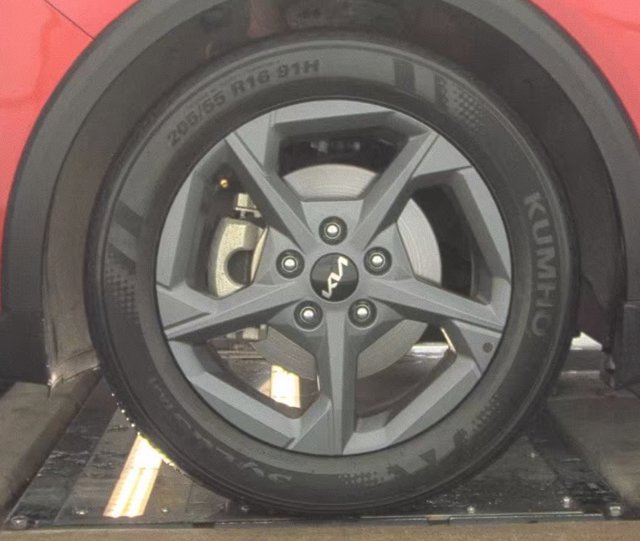 Used 2025 Kia K4 FWD image 24