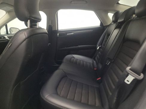 Used 2017 Ford Fusion SE w/ Equipment Group 201A FWD image 18