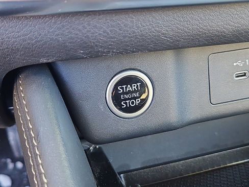 Used 2023 Nissan Rogue SL w/ SL Premium Package image 19