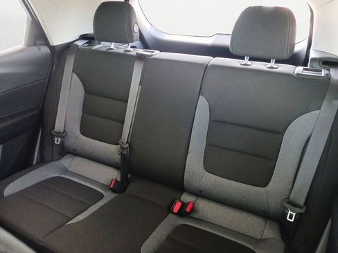 Used 2024 Chevrolet TrailBlazer LT w/ Driver Confidence Package FWD image 9
