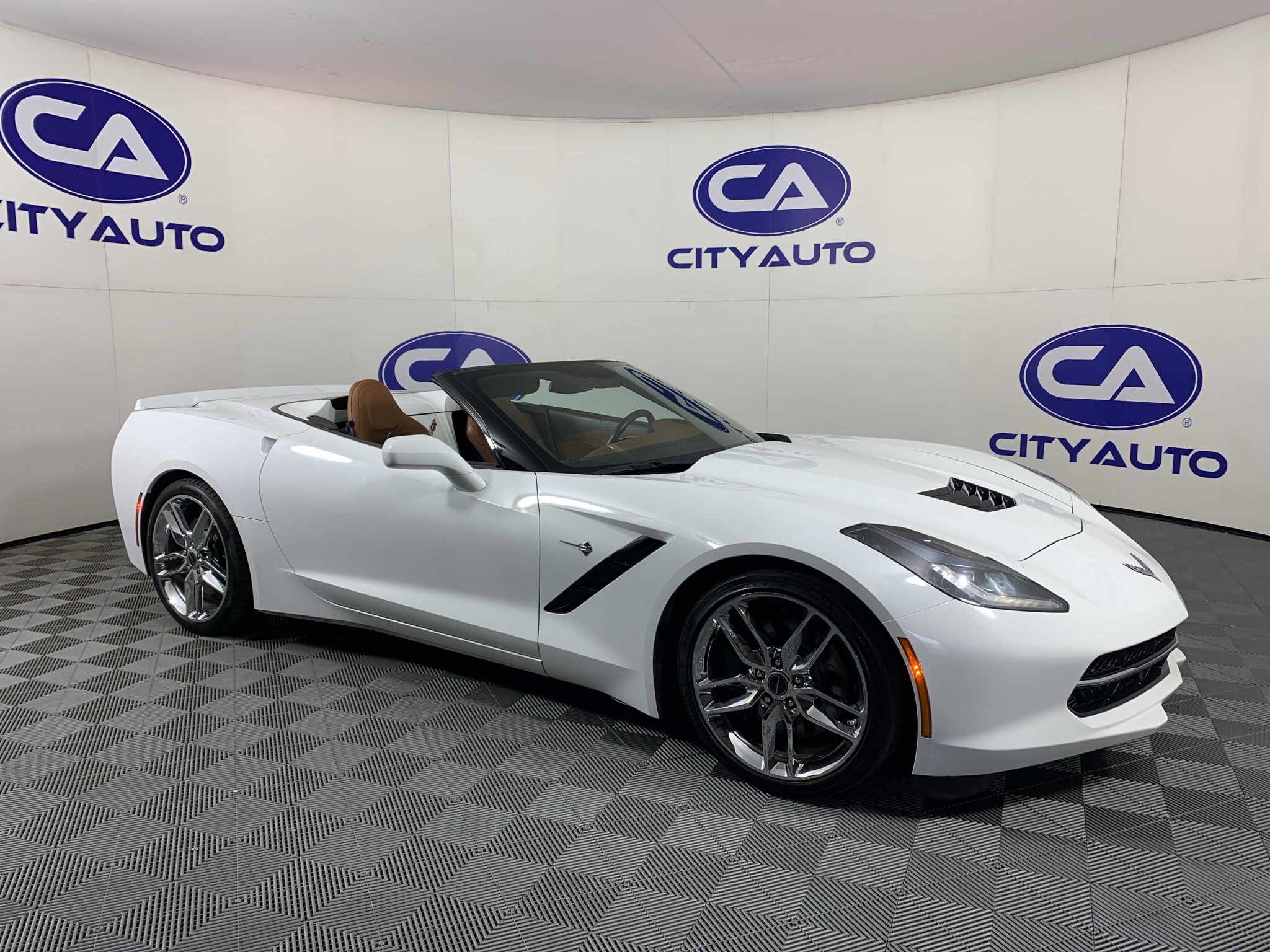 Used 2014 Chevrolet Corvette Stingray Convertible w/ 3LT Preferred Equipment Group RWD image 11