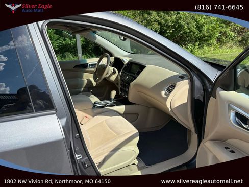 Used 2015 Nissan Pathfinder SV w/ Trailer Tow Package image 10
