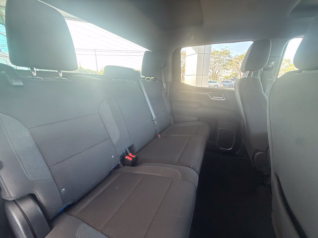 Used 2025 Chevrolet Silverado 1500 LT AWD/4WD image 39