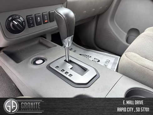 Used 2021 Nissan Frontier SV w/ Midnight Edition Floor Mats AWD/4WD image 22